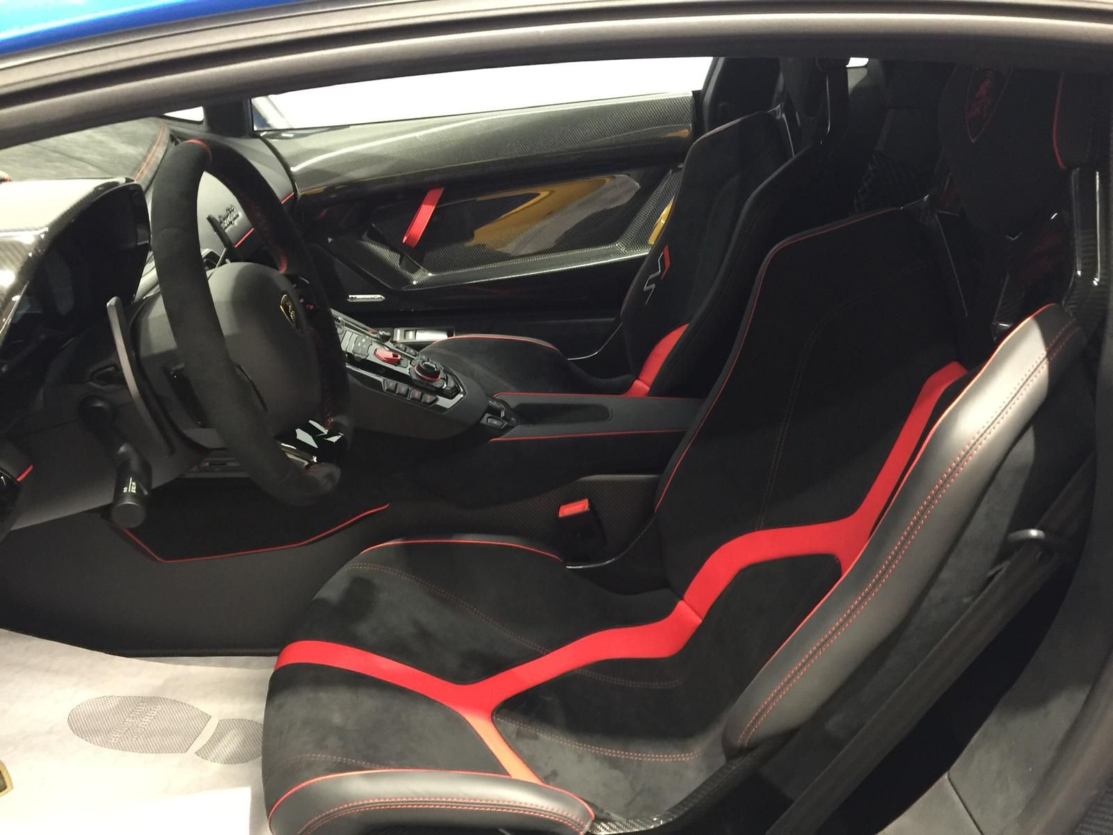 2020 LAMBORGHİNİ AVENTADOR SVJ