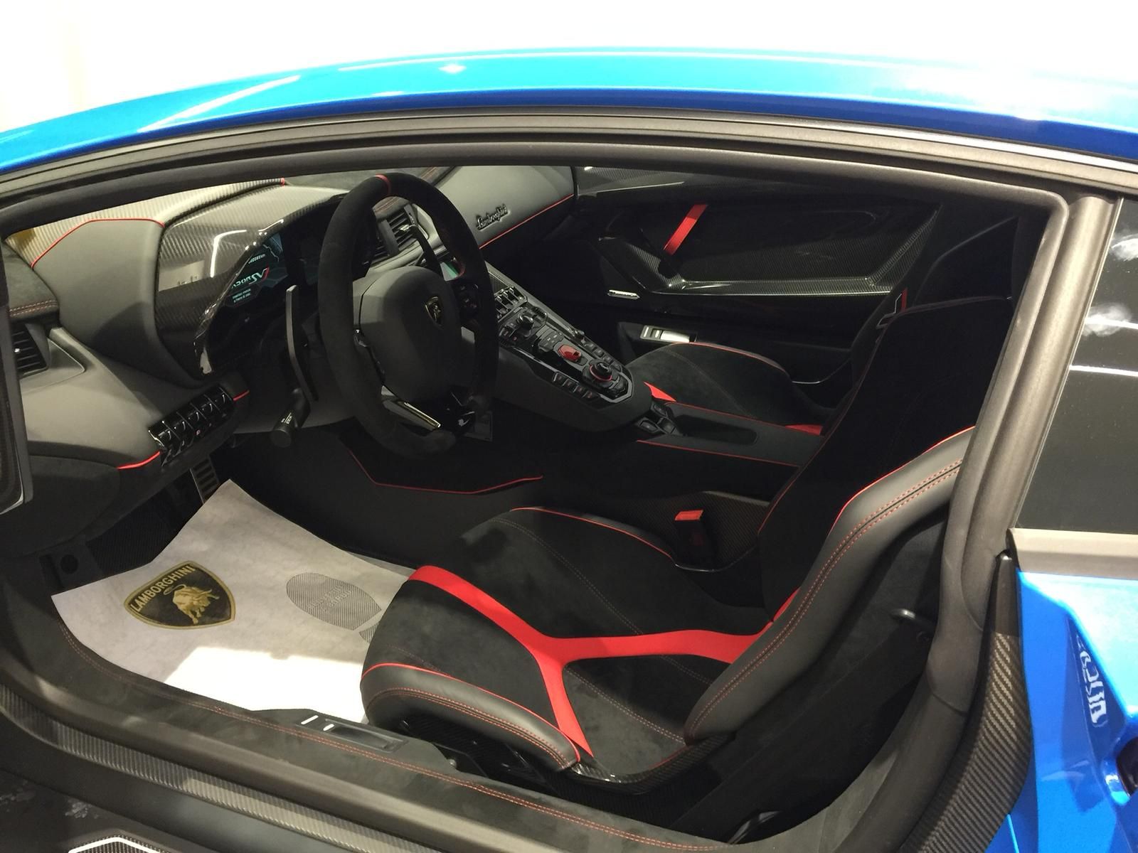 2020 LAMBORGHİNİ AVENTADOR SVJ