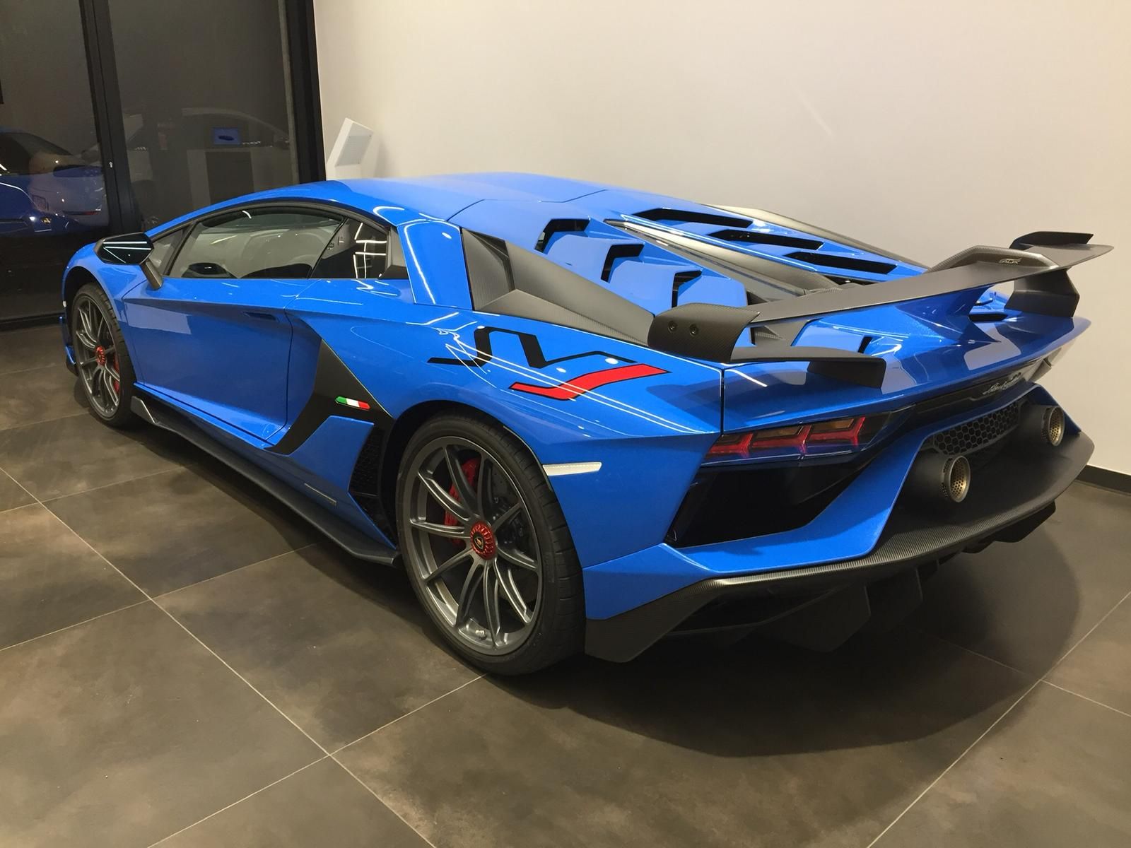 2020 LAMBORGHİNİ AVENTADOR SVJ